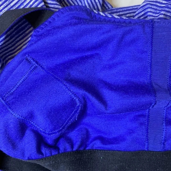 LULULEMON Retro Catch Me If You Can Tank Top Purple Stripe Run Shelf Bra Size 2 - Picture 8 of 14